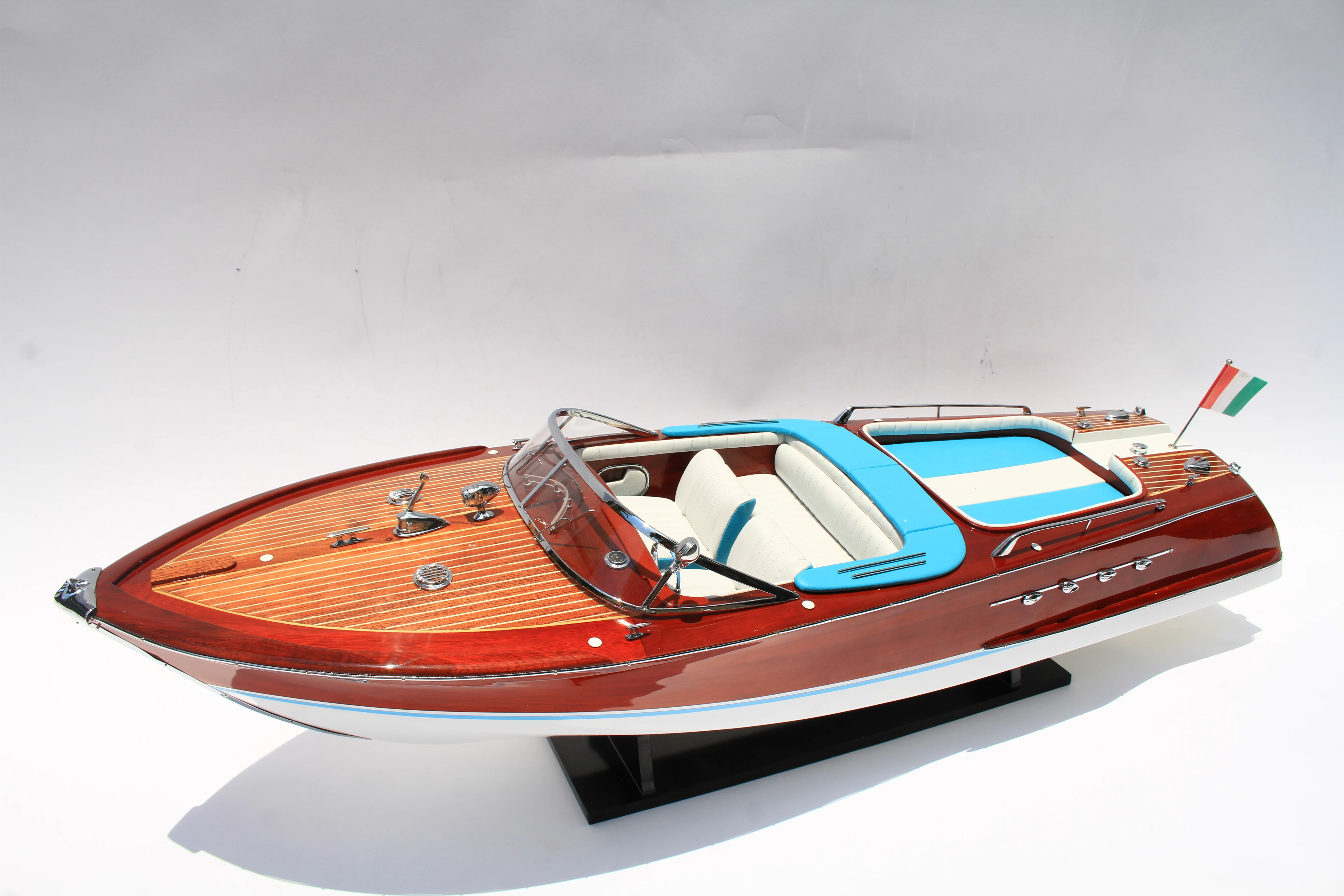 SUPER RIVA LAMBORGHINII SPEED BOAT MODEL - WOODEN MODEL BOAT FOR DECORATION - READY ASSEMBLED MODEL BOAT