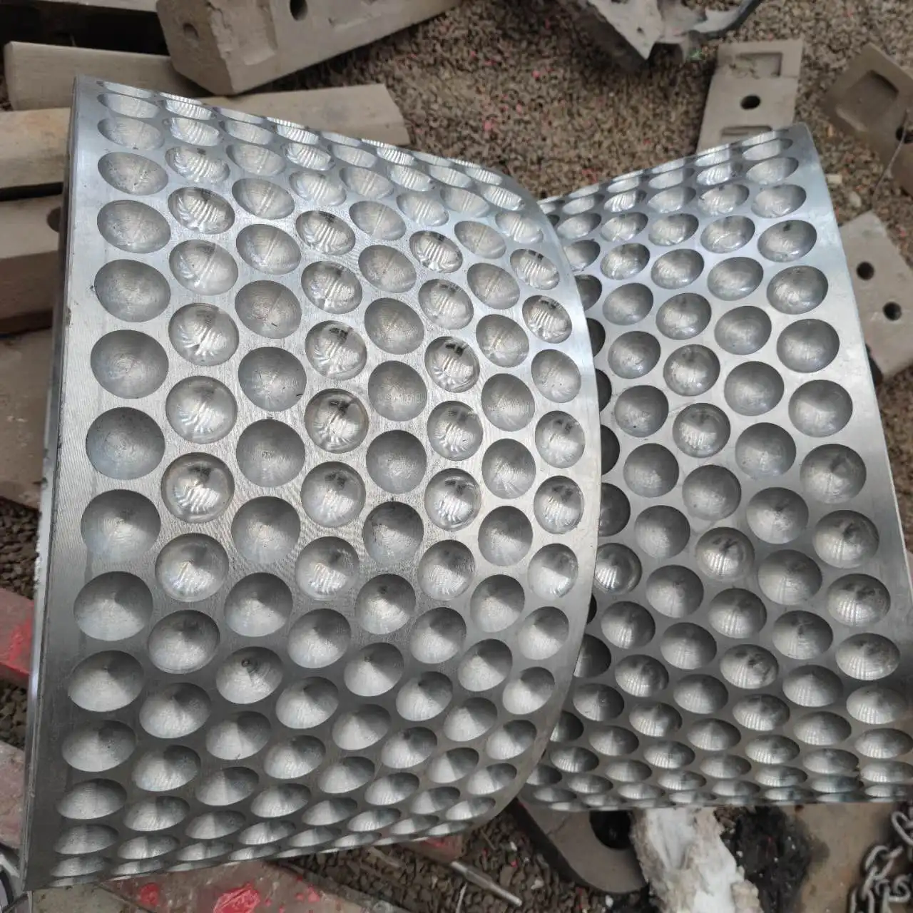 High-efficiency, environmentally friendly and durable double roller briquetting machine spare parts