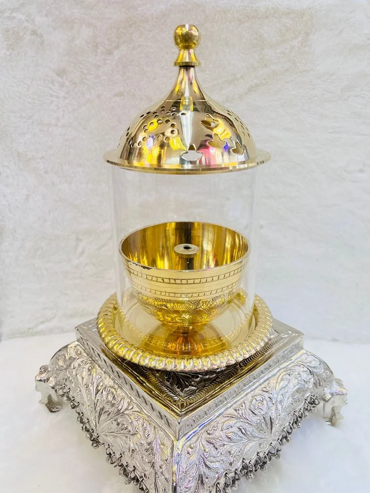 Top selling Trendy Brass Diya for Puja Oil Lamp Lotus Shape Deepak for Pooja Diwali Decoration Kuber Diya