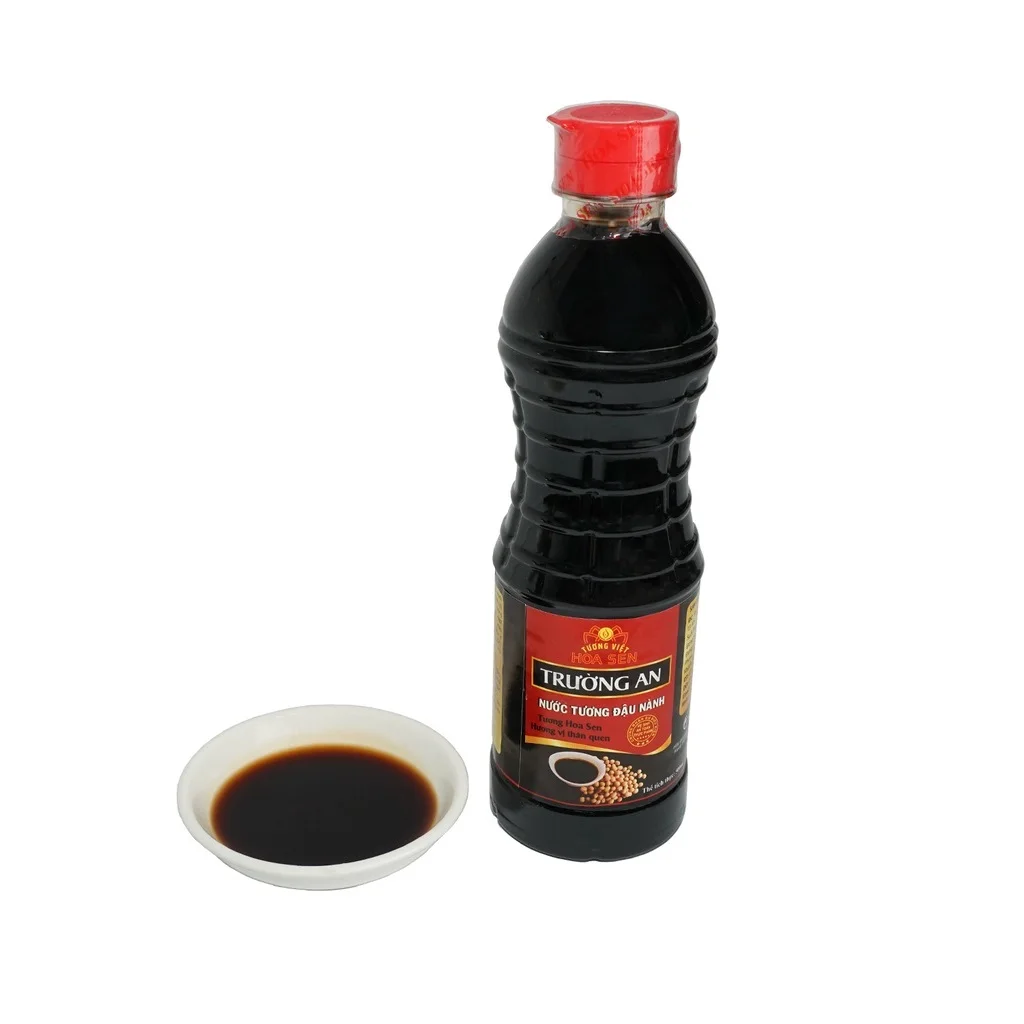 Органический соевый соус низкая поддержка MOQ OEM Тип упаковки цена разумная Truong соевый соус 500 мл Tuong Viet Hoa Sen