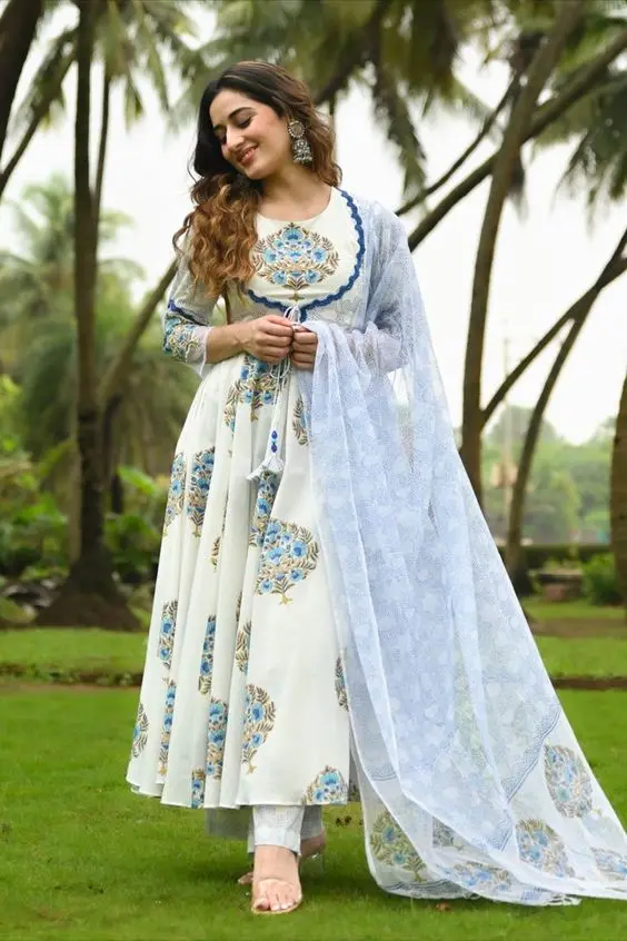 Kurtis Body Fit Indian Manufacturer in India for Women Indian Clothes Printed Crepe India Pakistan Evergreen Kurta / Kurti