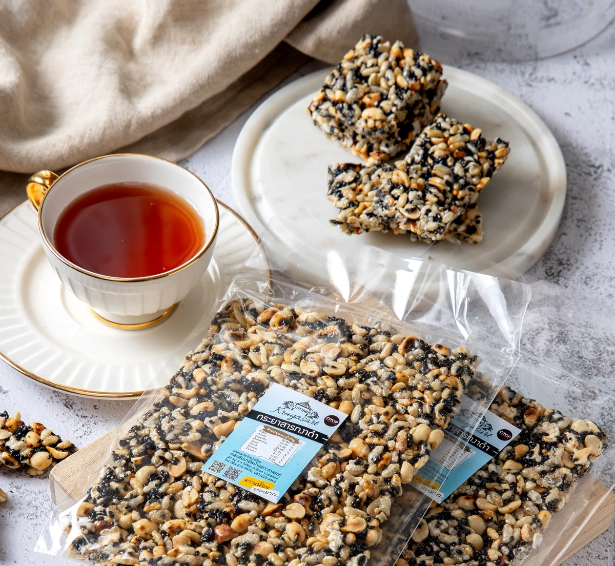 Krayasart Black Sesame puffed rice 150g Thailand Traditional Grain Snacks Sweet Crunchy Feature Premium Quality for Export