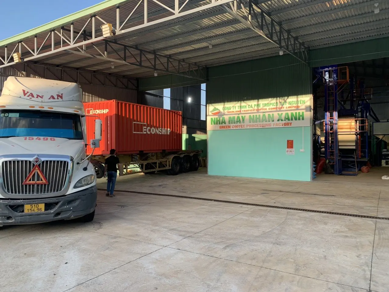 Roasted Arabica High Quality Ground Coffee Private Label Coffee Oem Service Green Coffee Vietnam Manufacturer