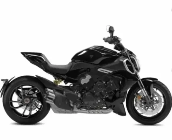 New Arrival 2023 Ducatis Diavel V 4 6SPEED SPORTT BIKES Ready To Ship