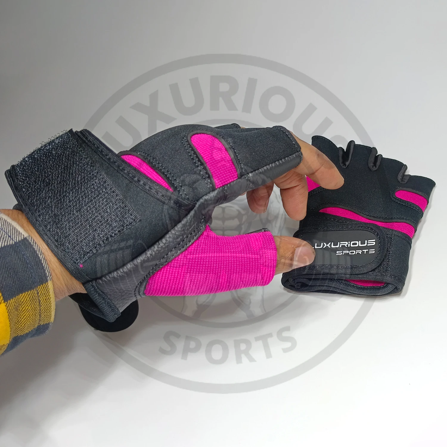 Gym gloves with anti-slip leather palm for workout exercise training fitness and bodybuilding for men & women custom gloves