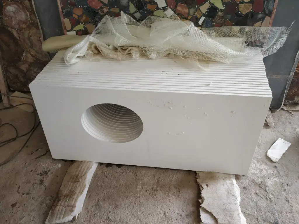 2023 latest Customized Polished Surface White quartz 49x22 inch  cut to size Countertop High Quality Stone in cheap price