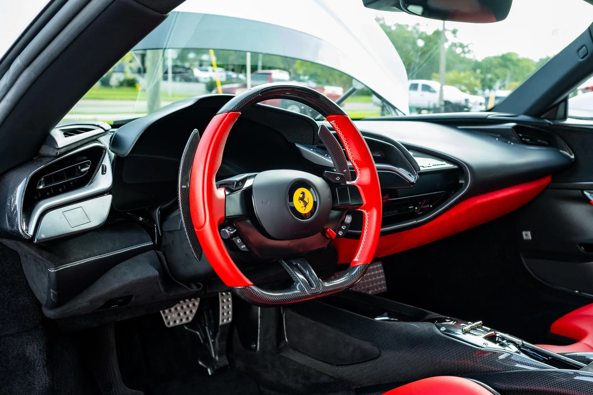 Чистый титул 2021 Fe rra ri SF90 Stradale