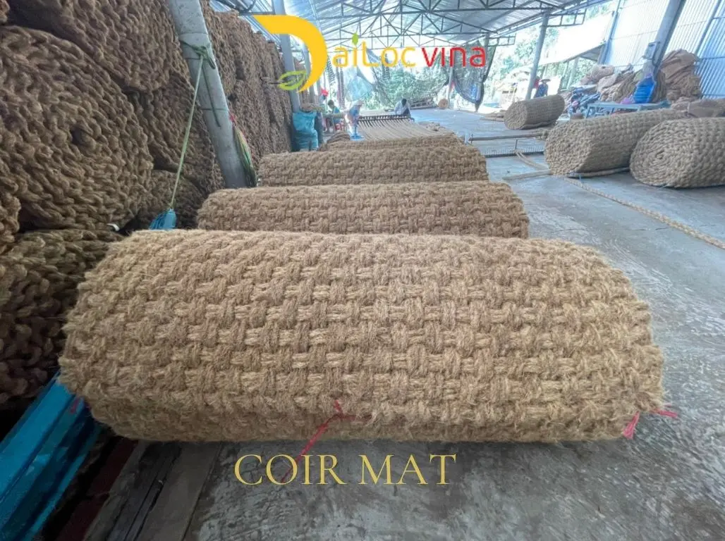 Coir mat roll made of natural coconut fiber for erosion control  Mr.Ryan +84938244404