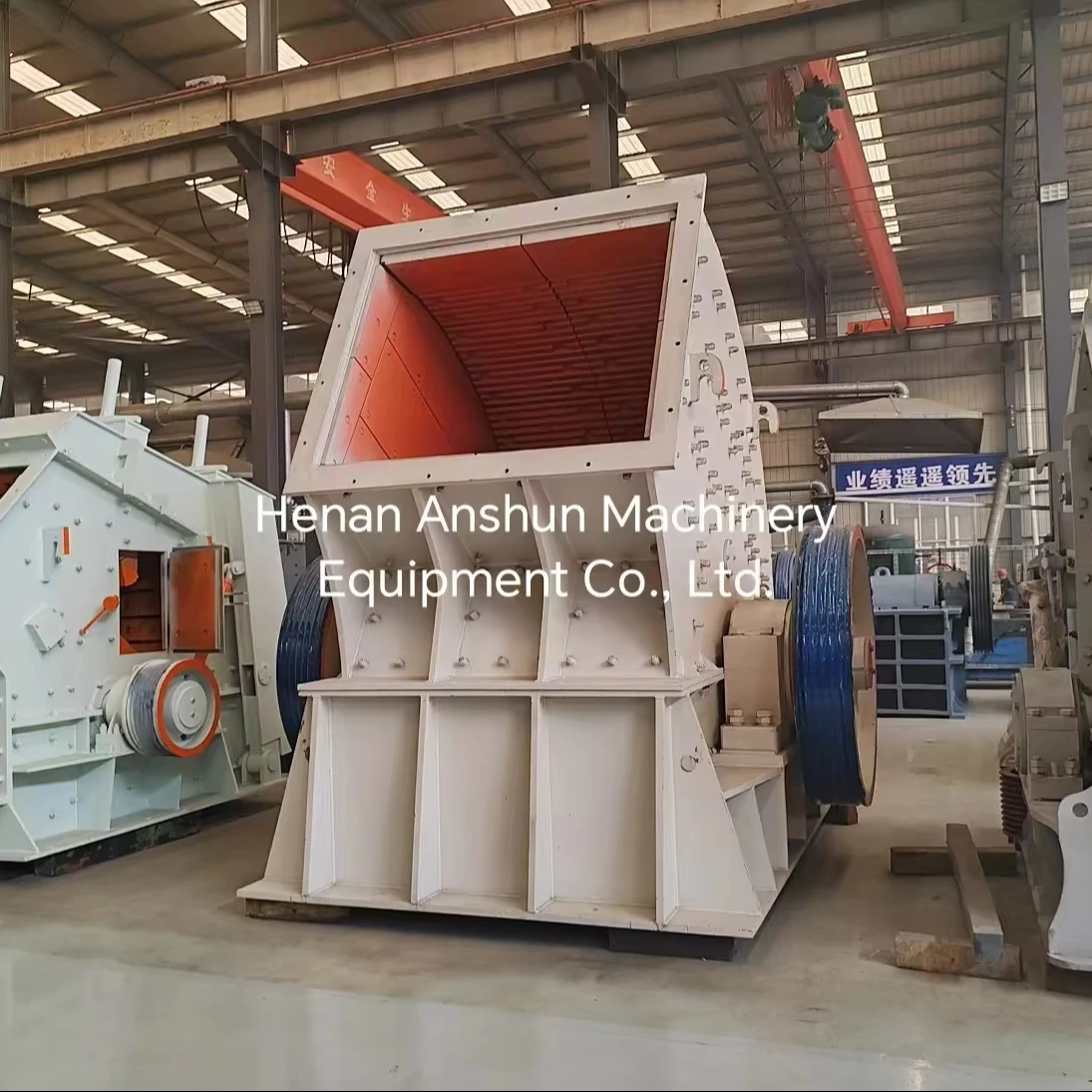 Gold Mining Equipment Rock Crushing Machine Diesel Engine Hammer Mill Gold Crusher Machine