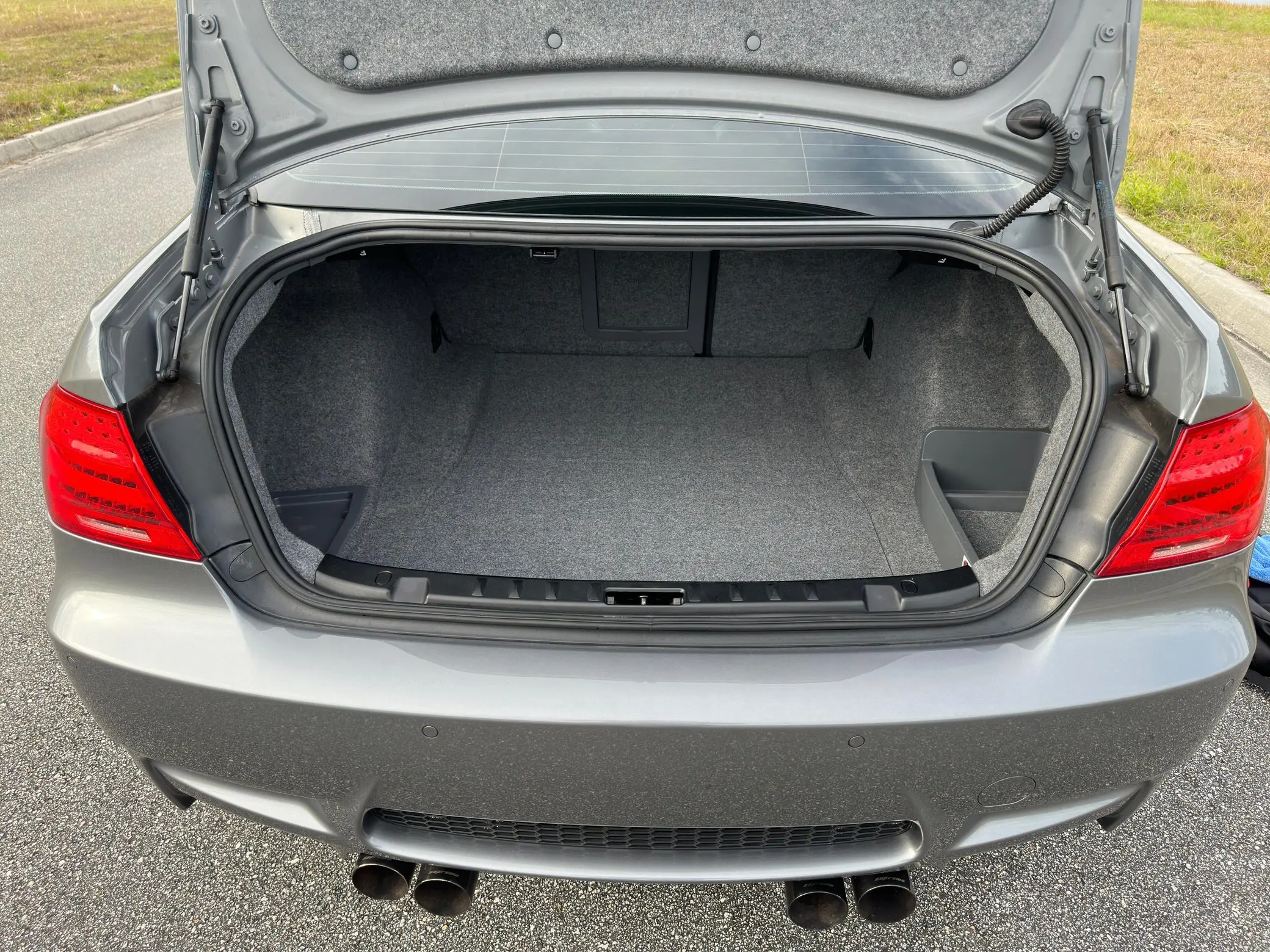 2013 BMW M3 комплект для соревнований горячее использование купе с гидравлическим рулем кожаное сиденье задняя камера ручная коробка передач электрическое топливо