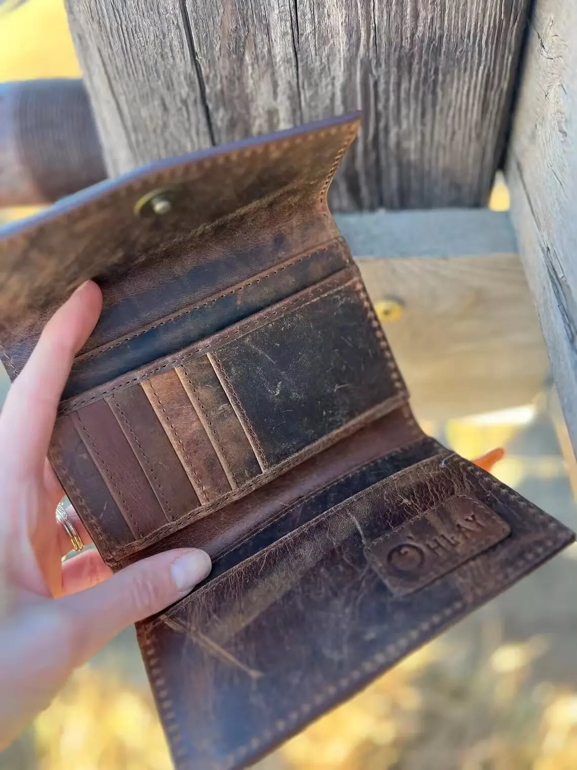 Best Selling Handmade Cowhide Leather Wallet for Women Superior Quality Trifold Purse Direct from Manufacturer Wholesale Price