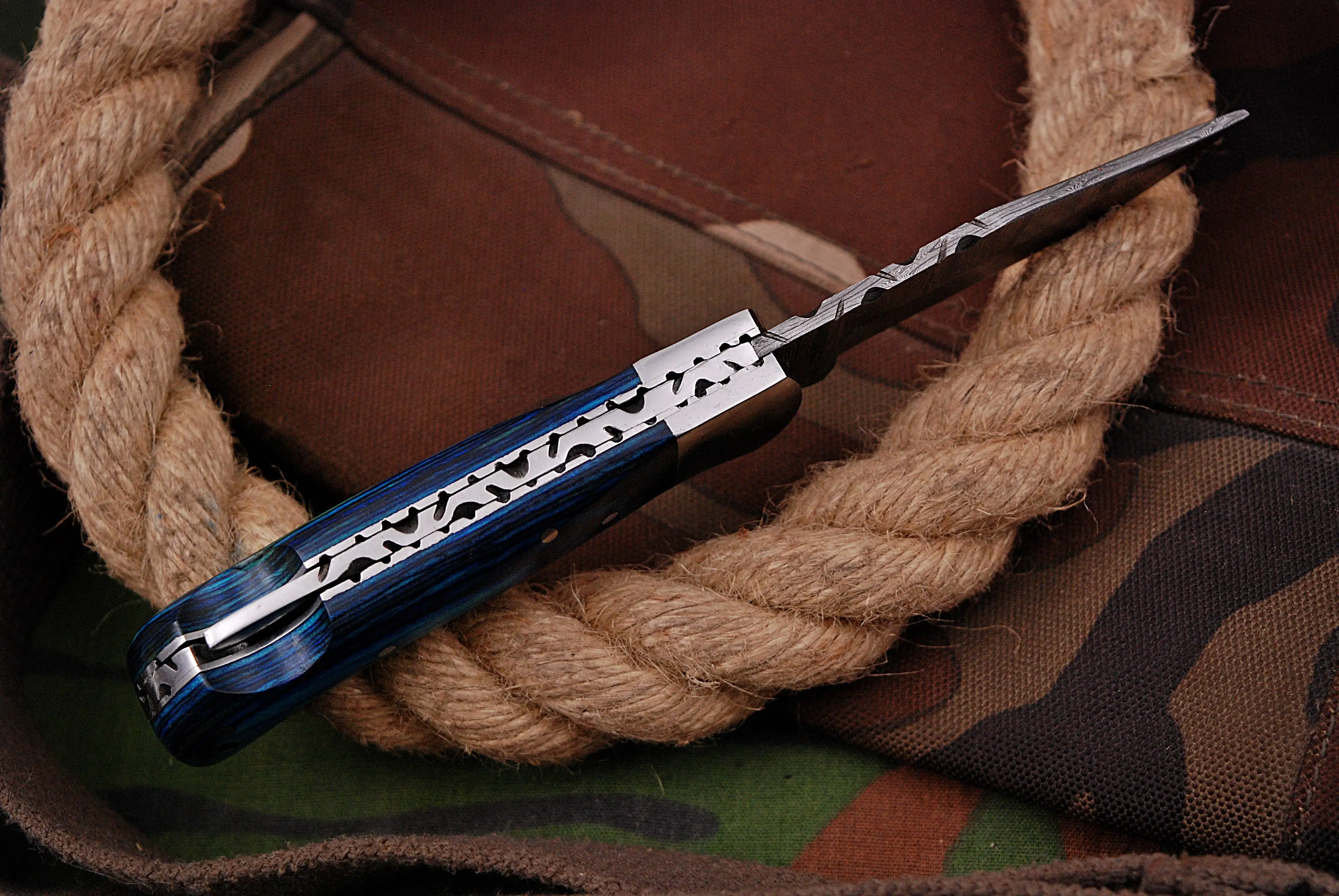 Wholesale Low Price Handmade Foldable Damascus Folding Pocket Knife with micarta handle Supply Reasonable Price Pocket Knives