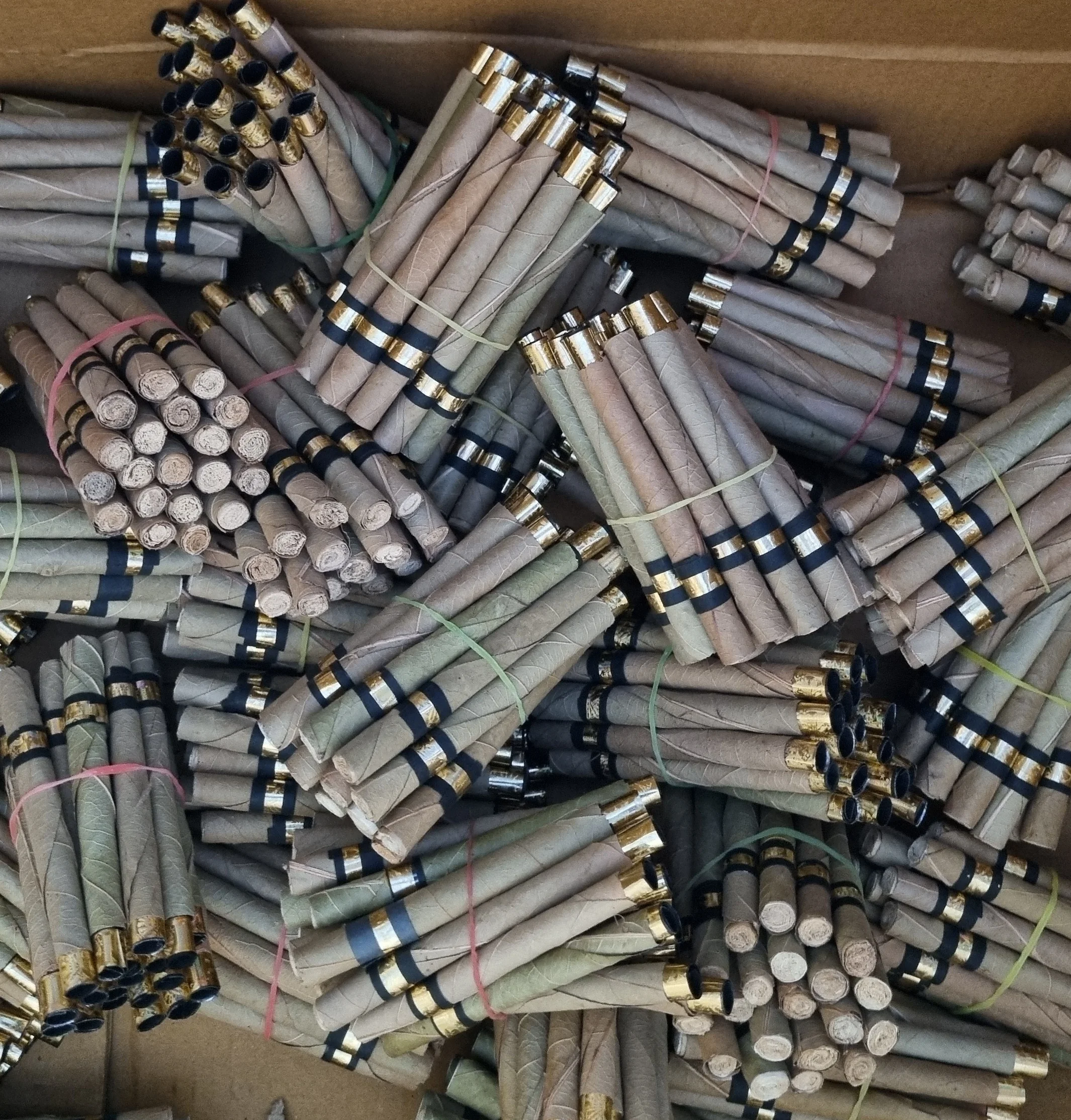 Unrefined leaf cones in bulk Beautifully hand rolled Even burn quality and Super slow Burning Ebony Palm Leaf Tubes & Rolls