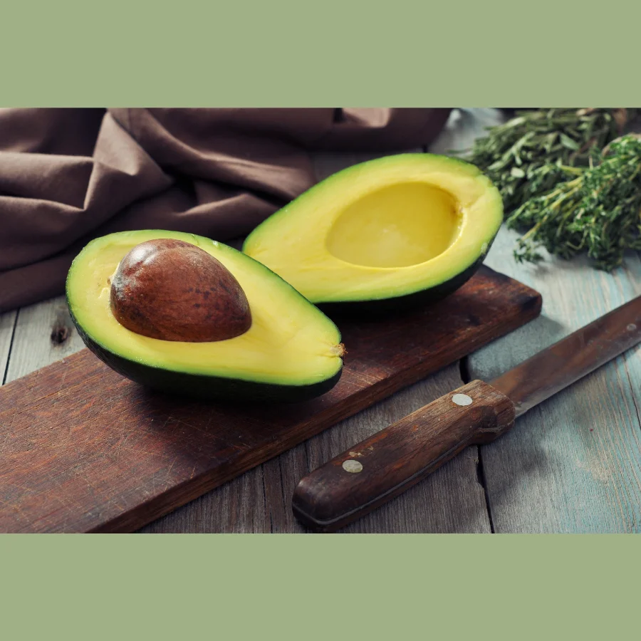 Organic avocado  Size 15 cm 0.45 kg High quality avocado New organic Tropicana fruit Fresh avocado meets export standards