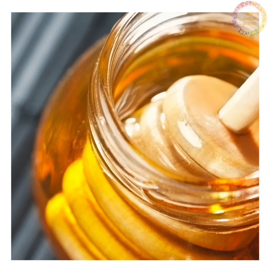 PURE ORGANIC HONEY - HARVESTED BY EXPERT BEEKEEPERS FOR THE RICHEST FLAVOR AND PUREST QUALITY POSSIBLE