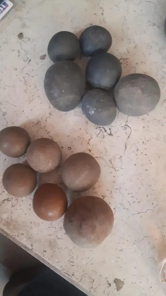 Natural quartz white grinding media stone with round and uneven aggregate stone rocks for ball mill Paving stone