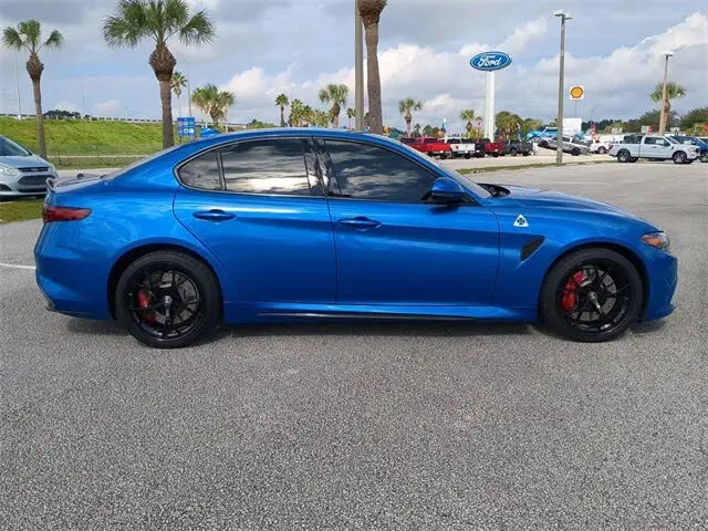 Бывший в употреблении автомобиль 2018 AL FA ROMEO GIULIA четырехлистная LHD