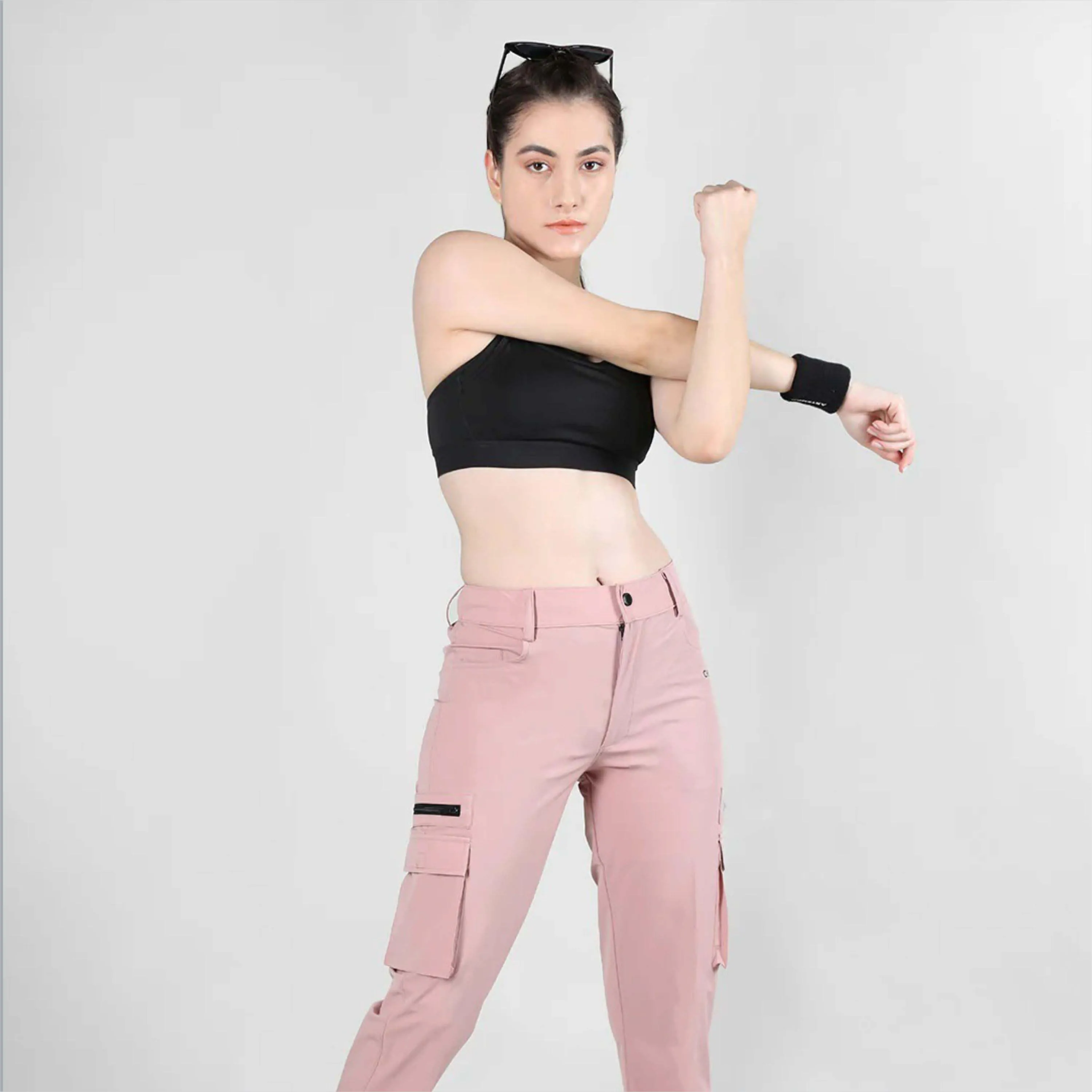 Comfortable and Trendy Womens Cargo Pants - High-Quality Material - Perfect for Casual Wear and Outdoor Adventures