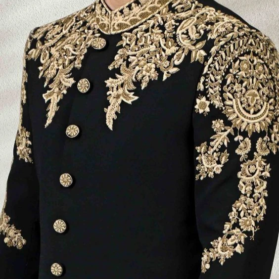 NEW---DAZZLING STYLISH GROOM  VELVET SHERWANI WITH PANT  DRESS WITH HEAVY ZARDOZI Embroidery for Party-WEAR/WEDDING Dress @ 2022