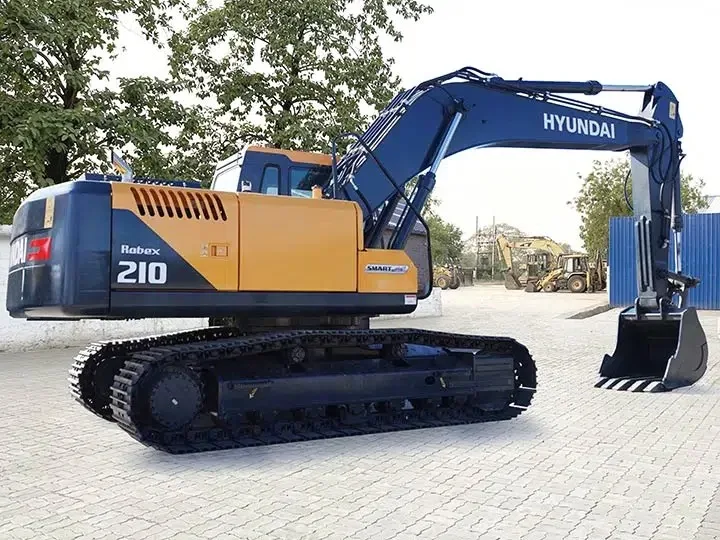 Construction Machinery Hyundai R210 Excavator
