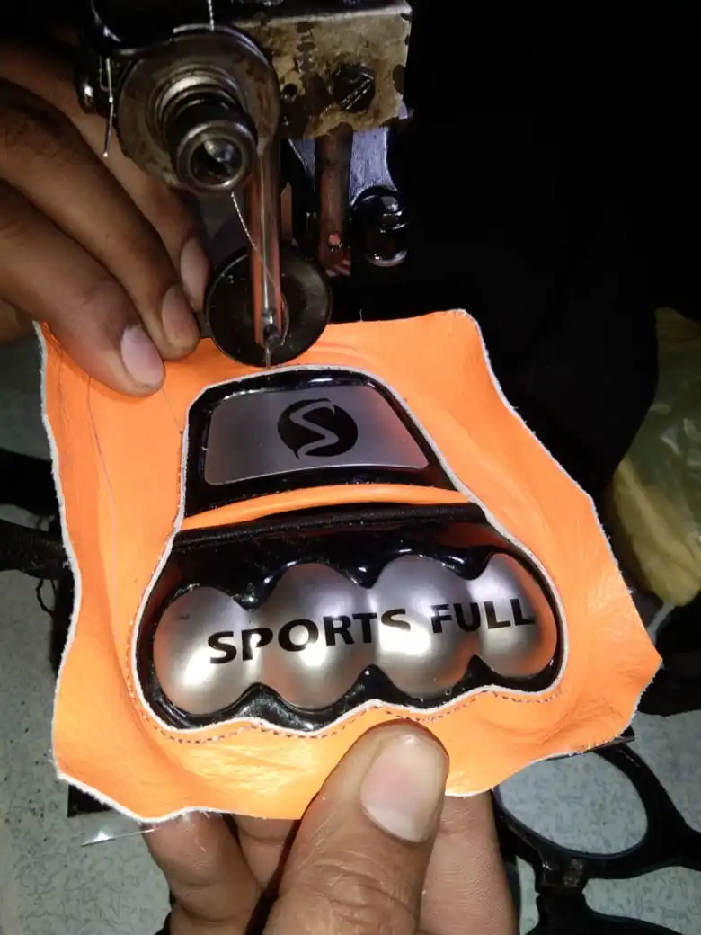 Best selling Men Leather Motorbike Gloves Plam Kangaroo  Leather Motorbike Gloves Low Price Men Motorbike Full Finguer Gloves