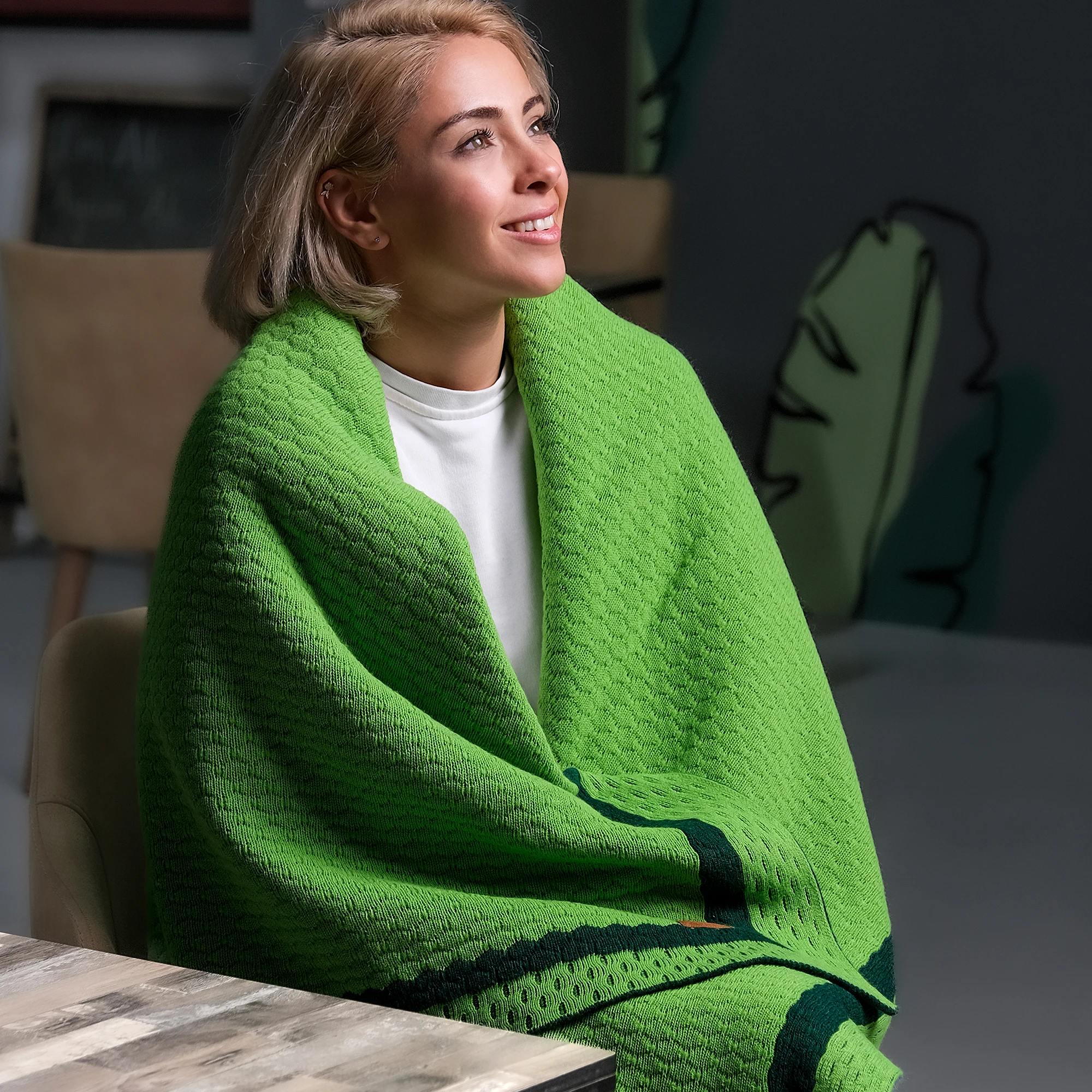 Acrylic SHELL Blanket 80*100 Cm High Quality Knitted Breathe Newborn Baby and Child Swaddle Blanket Top Fashion Kid Luxury Bed