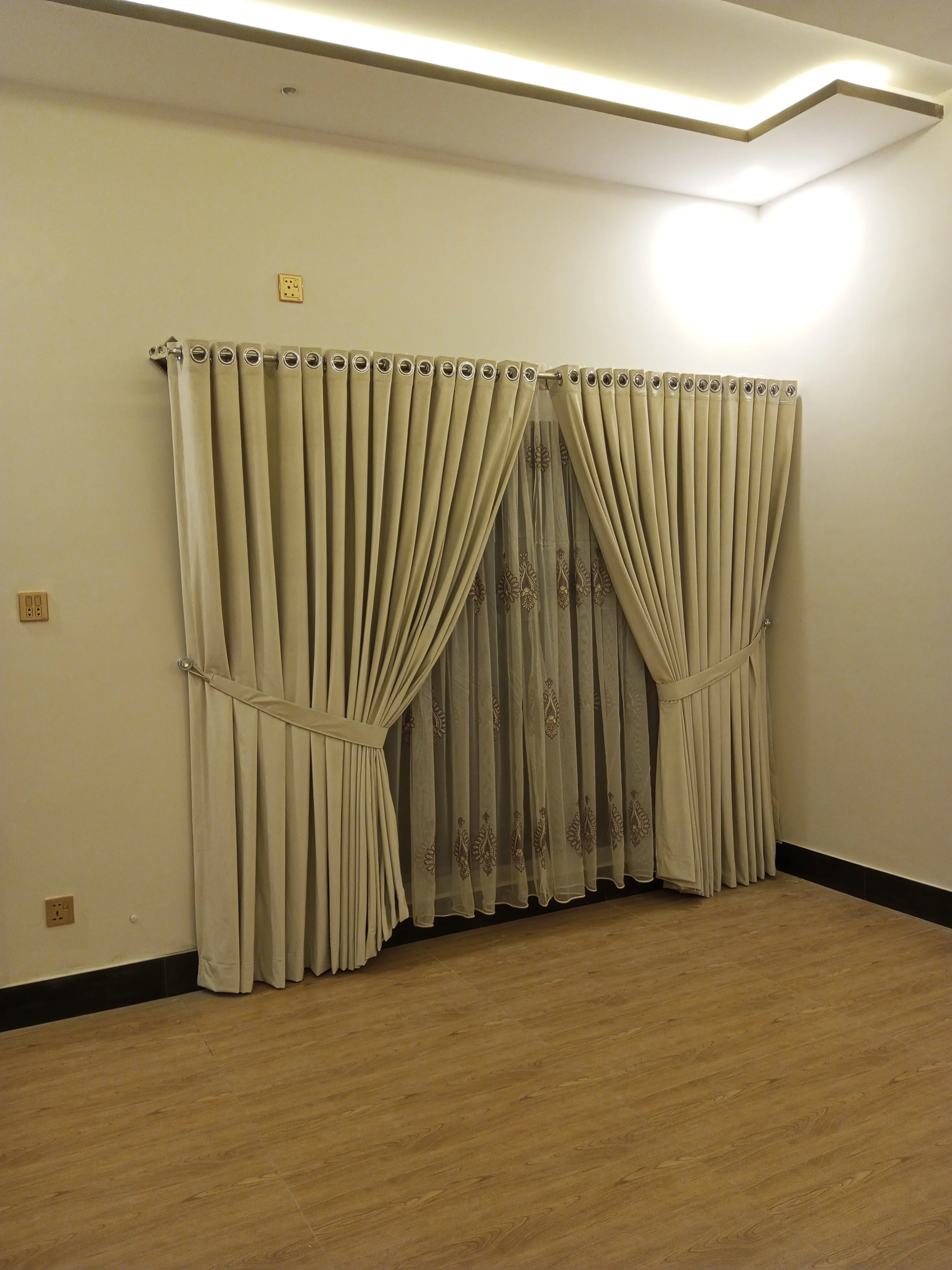 Best Quality Curtain For Living Room Velvet Curtain Luxury For Living Room Office Best Price From Pakistan