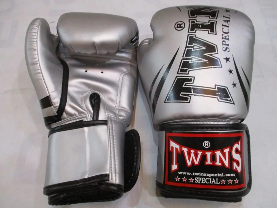 Wholesale Printed Twins Boxing Gloves Professional Sparring Gloves Real Leather Custom Logo Boxing Gloves