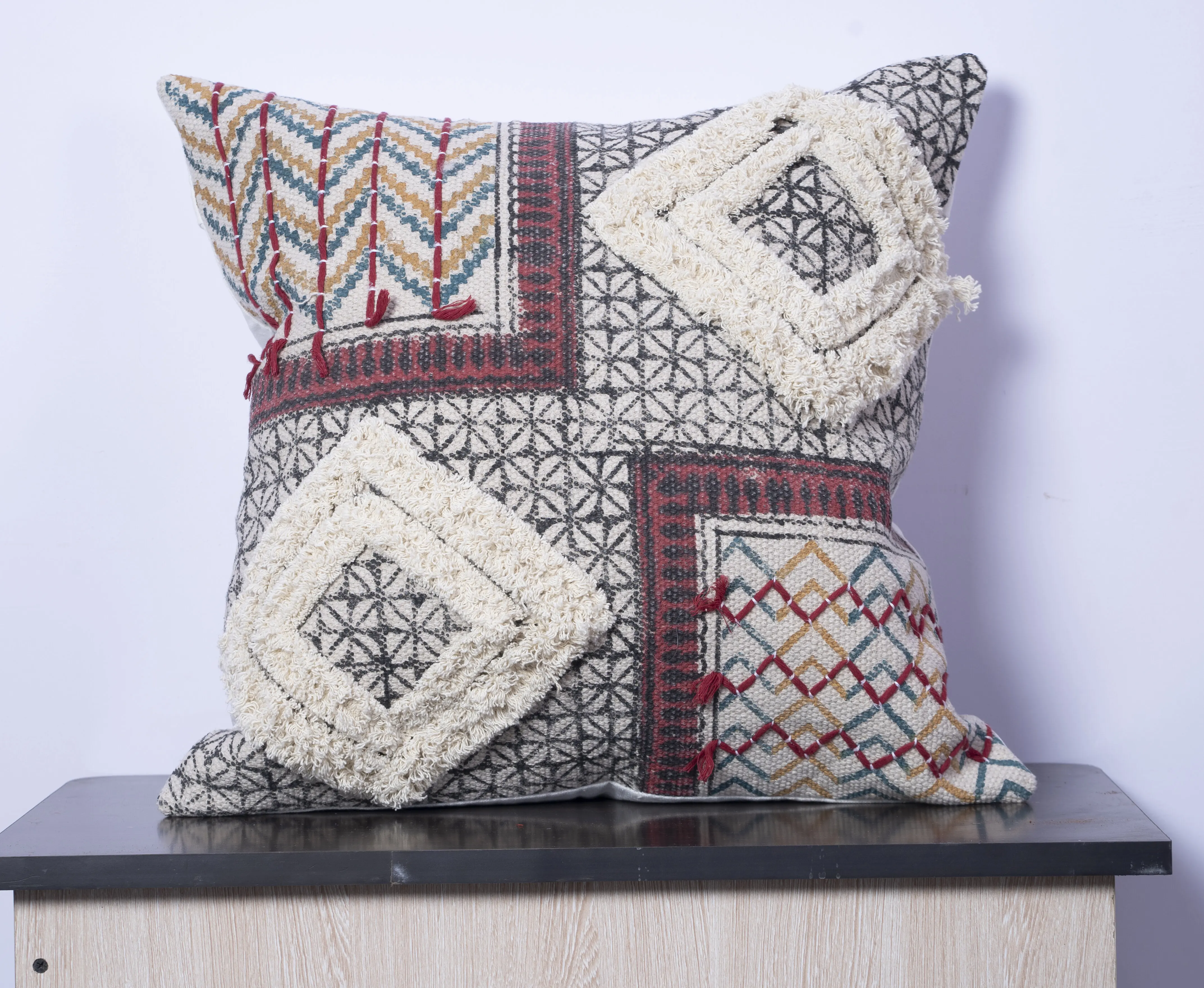 Geometric Design White Multicolor Throw Pillow Bulk Product Home Decor Featuring Square Striped Yarn Woven Fabric Sofa Seat