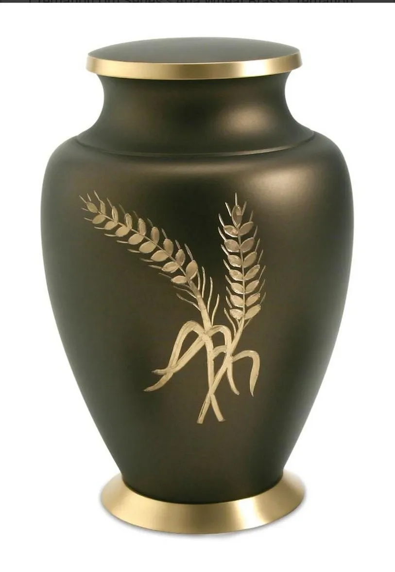 Brilliant Quality Handicraft Large Urn At Best Price For Funeral Human Ashes Urn