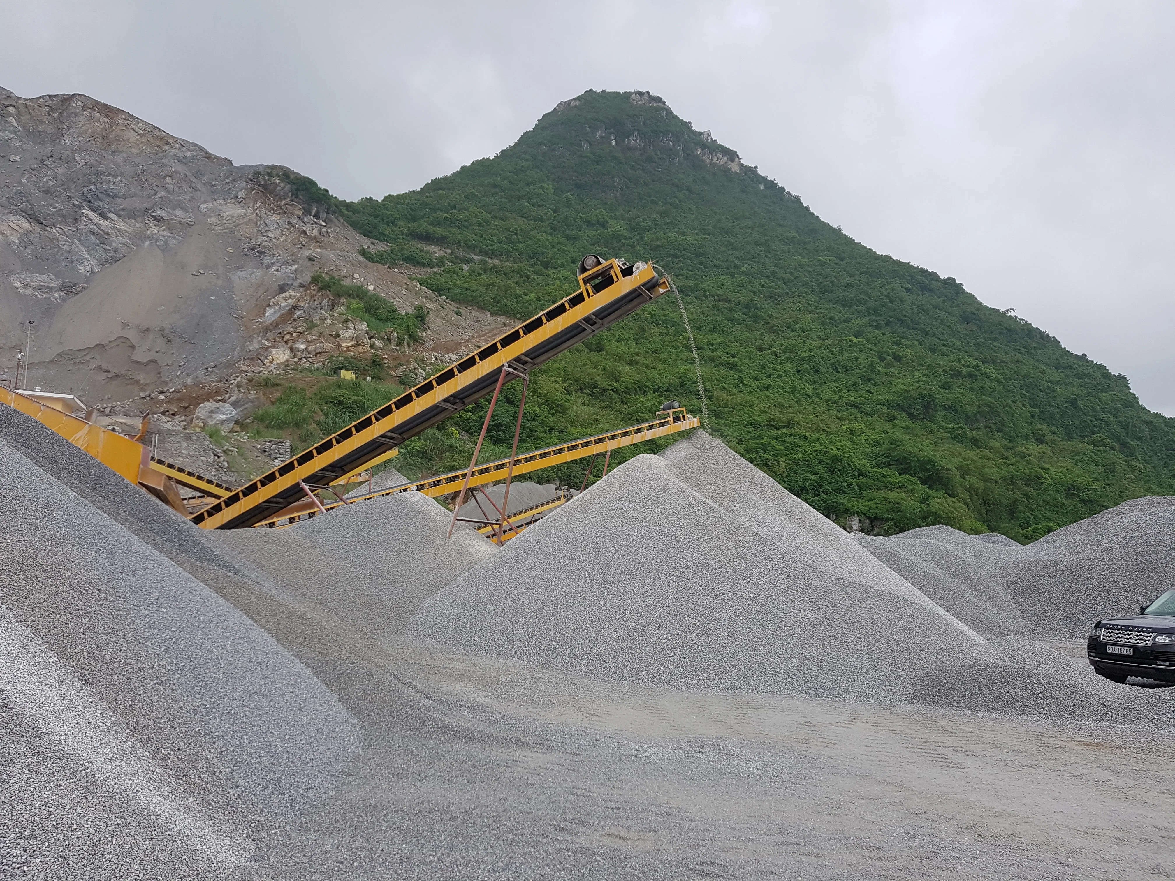 Wholesale Quality Factory Direct Natural Dolomite Industrial Grade for Sale Contact us for Best Price