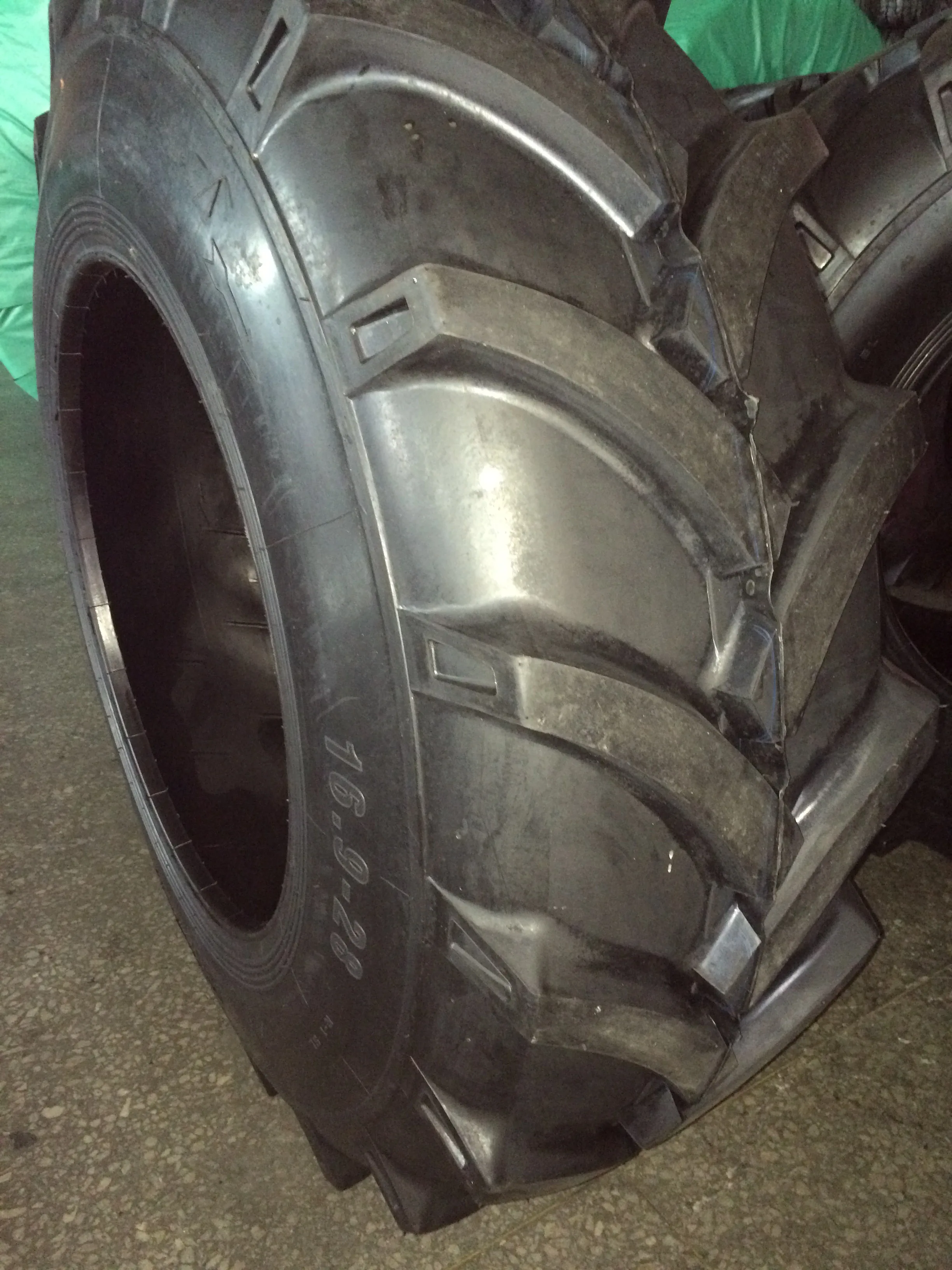 Top Trust Brand China Professional Supplier R1 16.9-30  Agricultural Tractor Tires