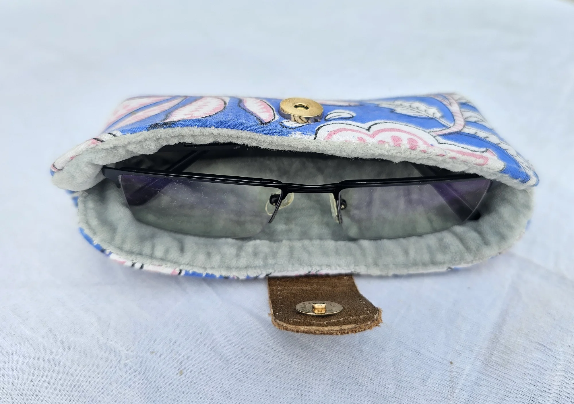 Wholesale Handmade Cotton Printed Fabric Sunglasses Case Goggles Case Eyeglasses Case Holder Eyeglasses Pouches