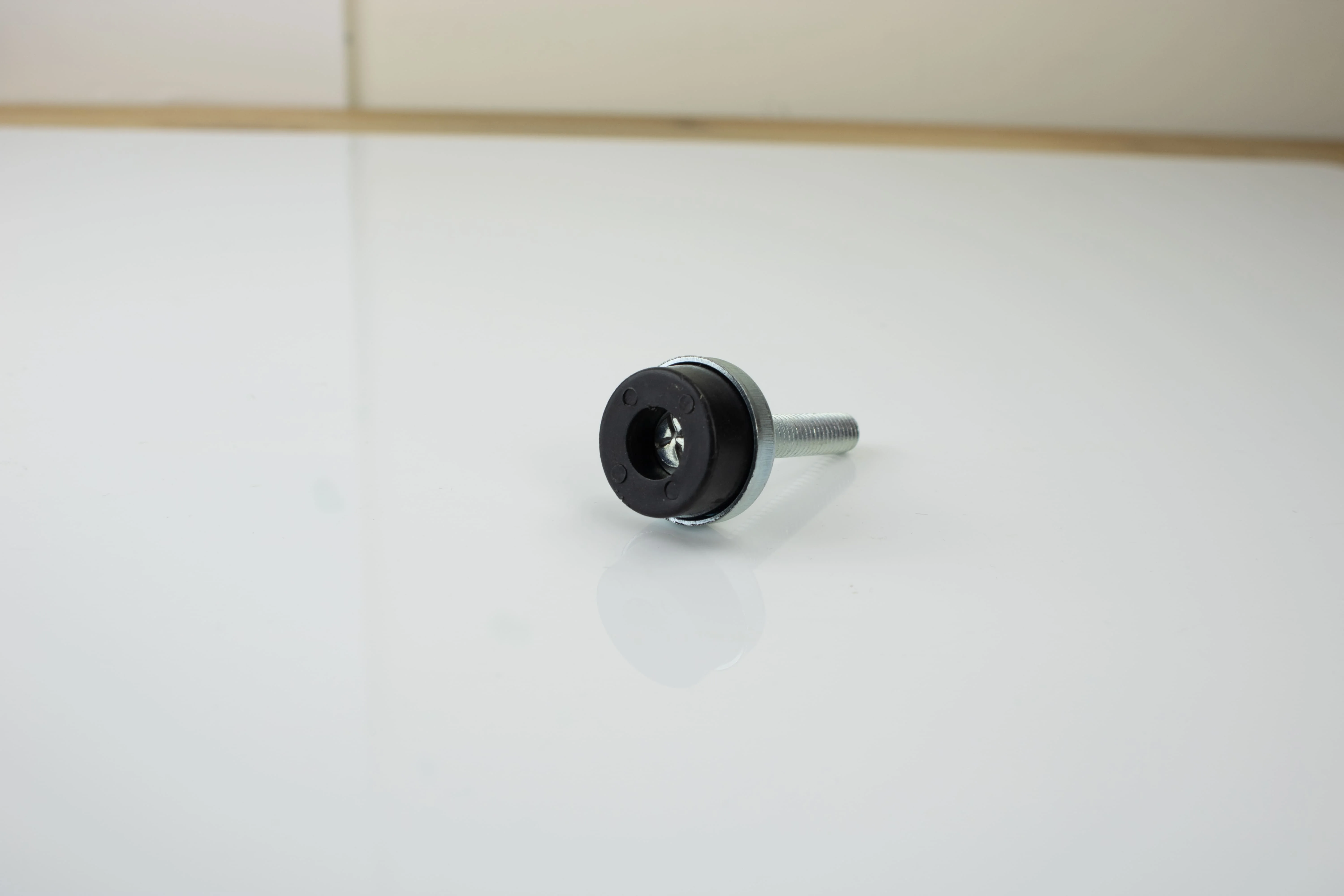 Taiwan Factory Adjustable Equipment Metal Plastic Leveling Feet