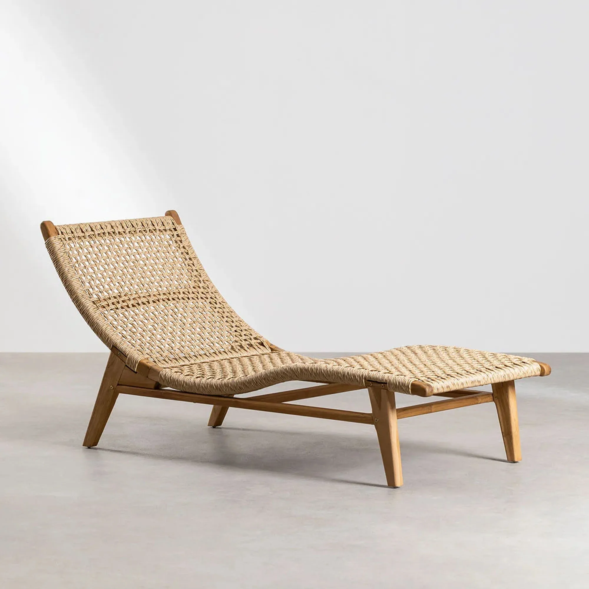 Modern Rattan Lounge Chair Teak Wood Pool Sunbed Outdoor Daybed Rattan Garden Sun Lounger - Brenna