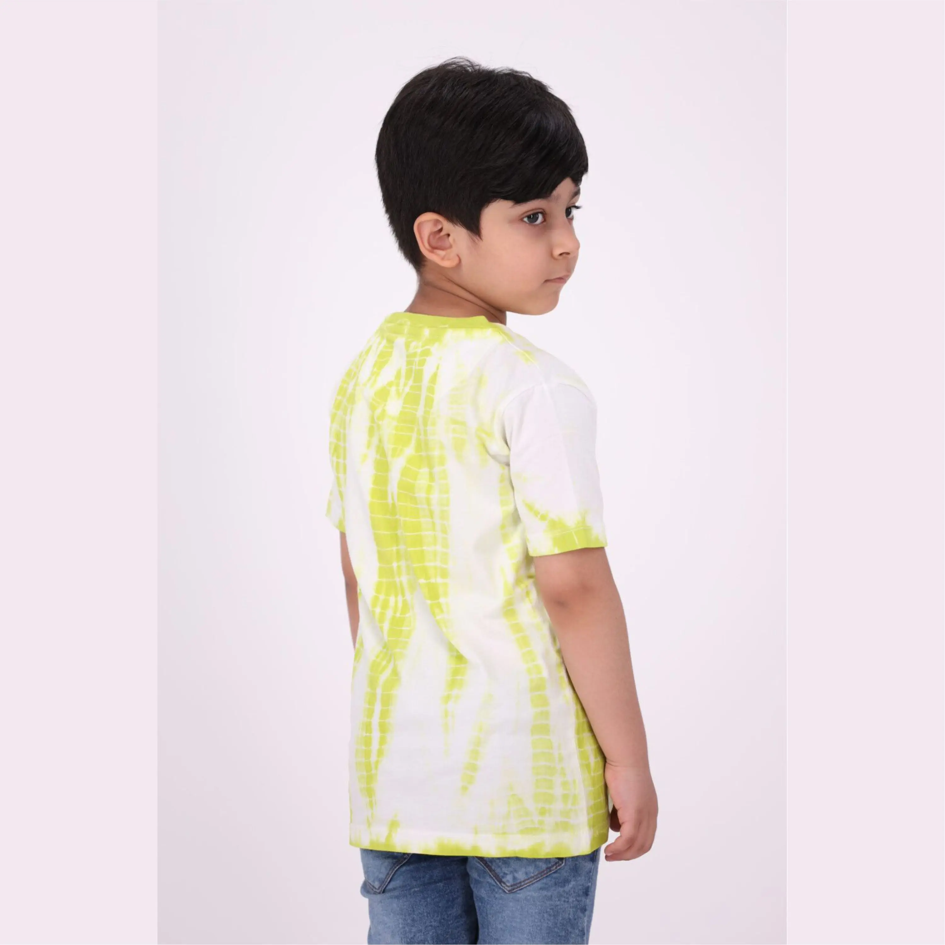 100% Knitted Pure Cotton Fabric Regular Length Round Neck Half Sleeves Neon Tie and Dye T Shirt for Boys