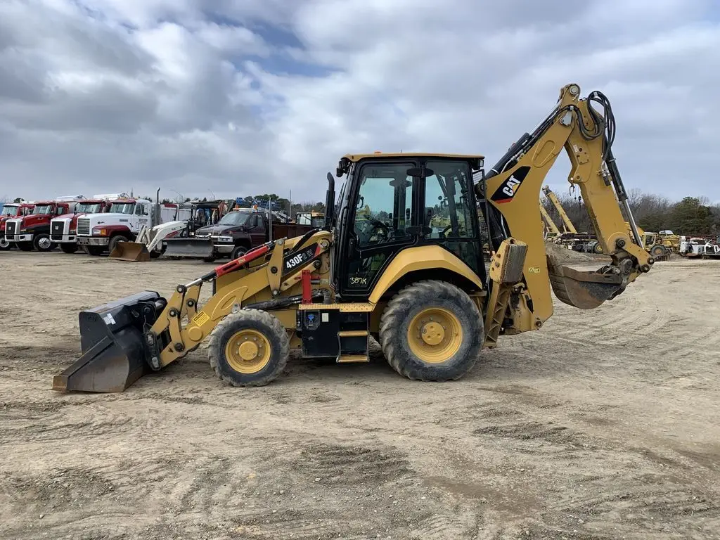 Экскаватор-погрузчик Cat 430F для продажи