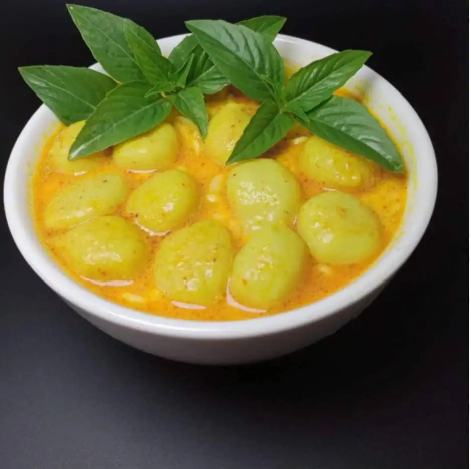 Instant Rice Noodles (Khanom Jeen) with Coconut Milk Authentic Thai Hot and Spicy Tasty Phungnoi Noodle Brand 120g./Pack