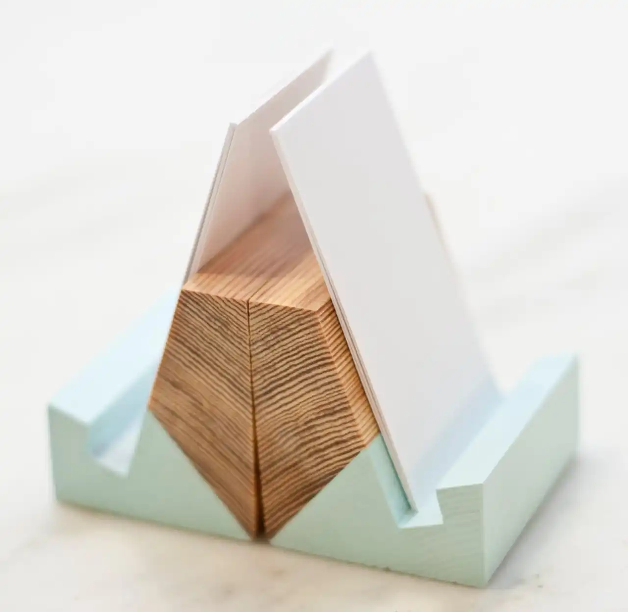Luxury design Resin & wood Card holder Creative Gift Natural Resin & Acacia Wood Business Id Card Holder at lowest cost