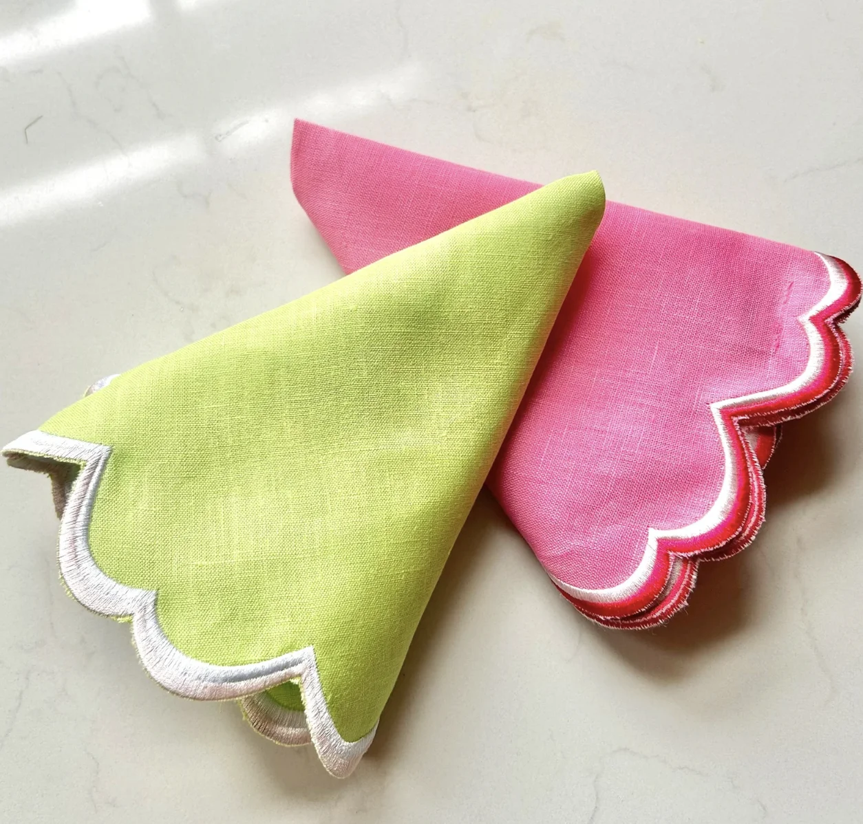 Pink Lime Green Scalloped Edge Linen Napkin Set Embroidered Solid Color Fabric Dinner Table Towels for Housewarming Gift