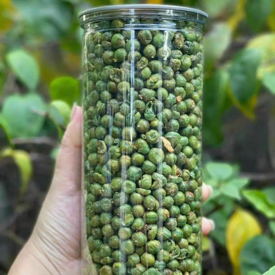 Best Seller High Quality Roasted Green Peas Snack Salt and Chili Flavored Made in Viet Nam Packaged in Bags