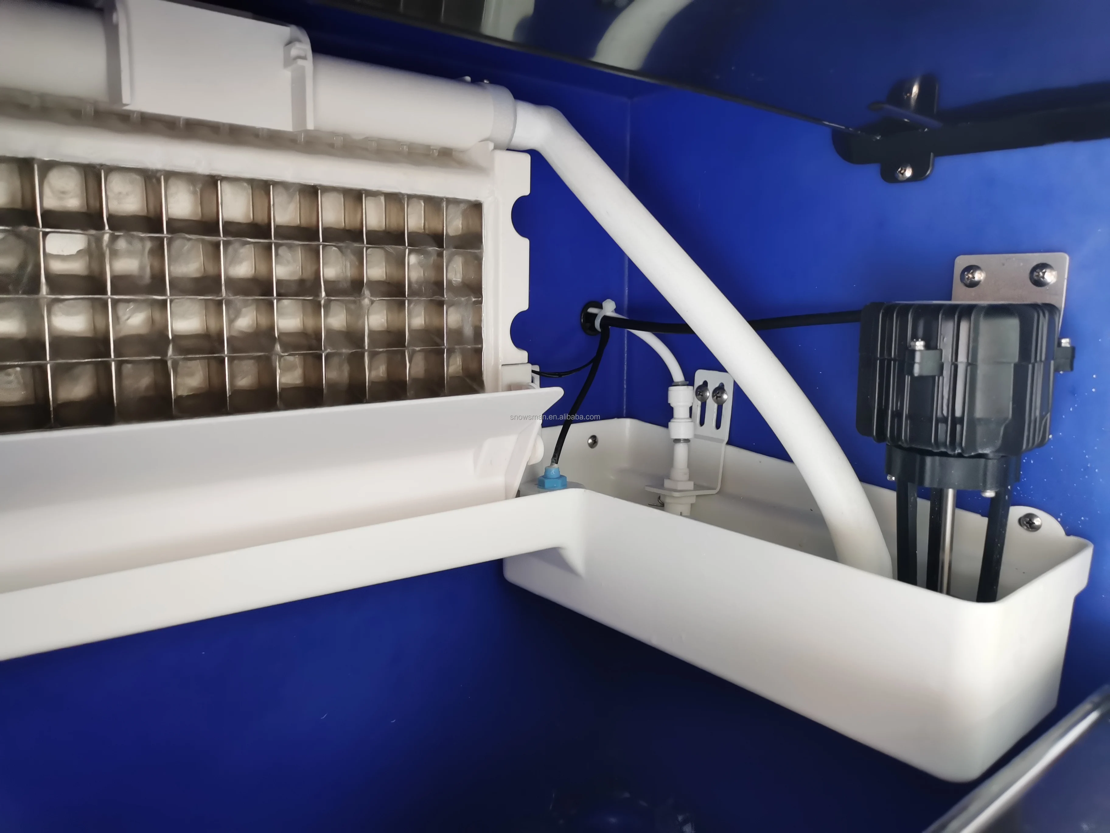 Advanced LCD Panel small ice cube making machine 120kg ice cube making machine supplier