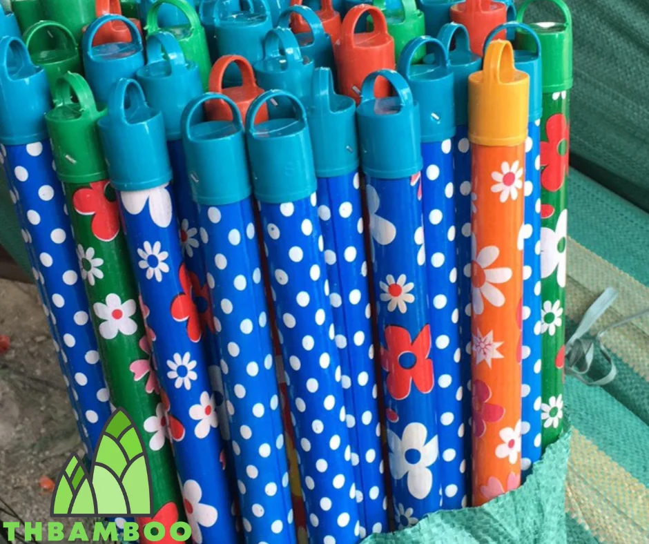 Hot Sale 120cm length wooden broom stick natural wood mop handle For Home/ Outdoor Low price Good quality