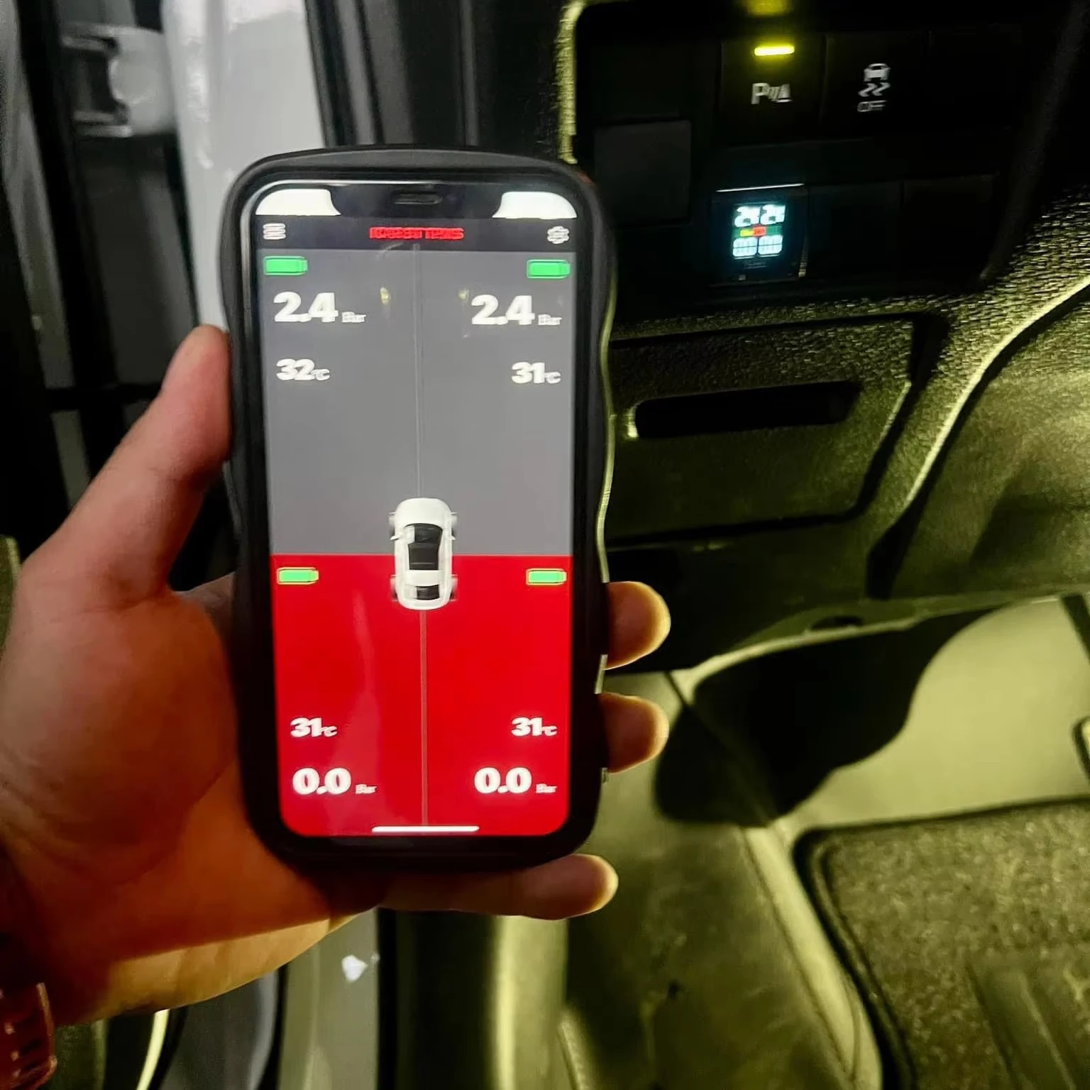 Tire pressure monitoring system by mobile phone Oritek C399 - smart display mounted on the waiting hole install for Toyota car