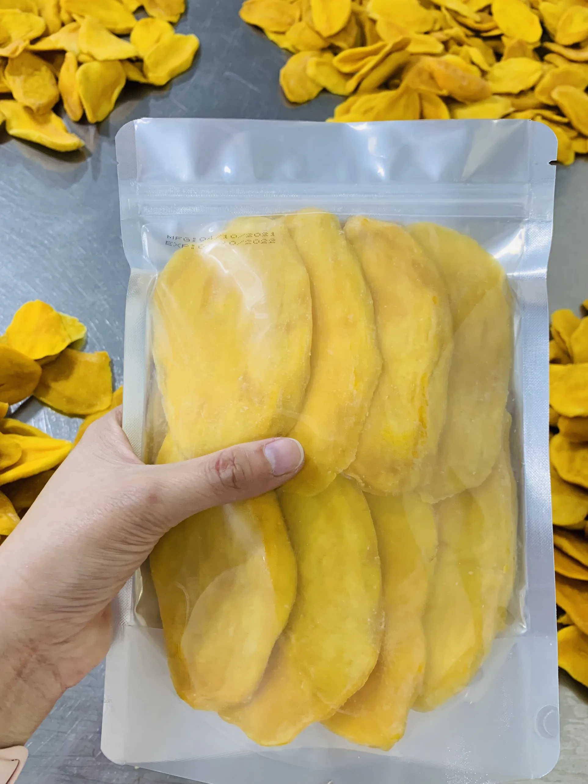 BEST SELLING Natural Soft Dried Mango For Export / 500gr Zipper Bags / Vietnam Supplier
