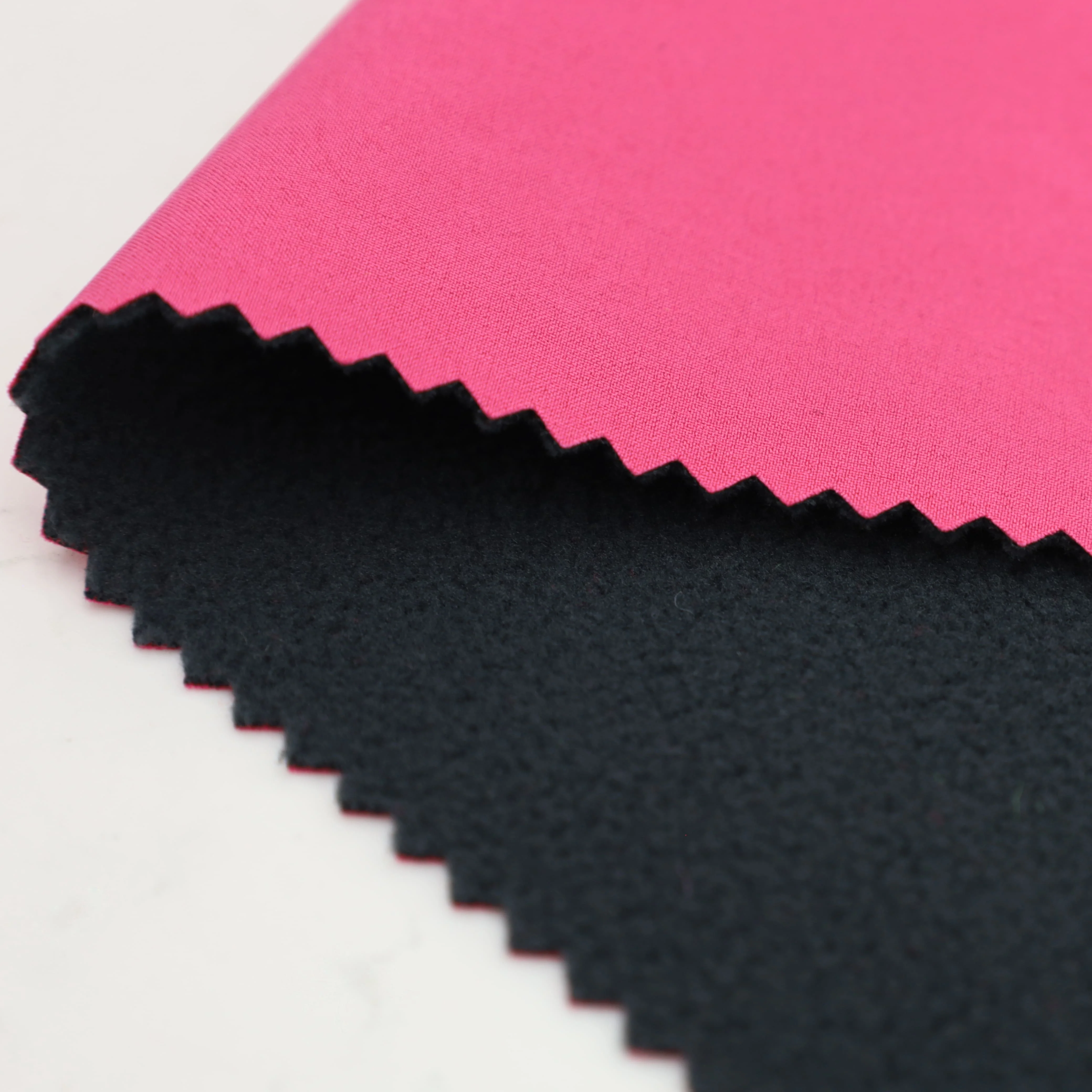 4-стороннее растягивающе Тканое полотно с мембраной из ТПУ и задней частью T50D/72F флиса для лыжных курток