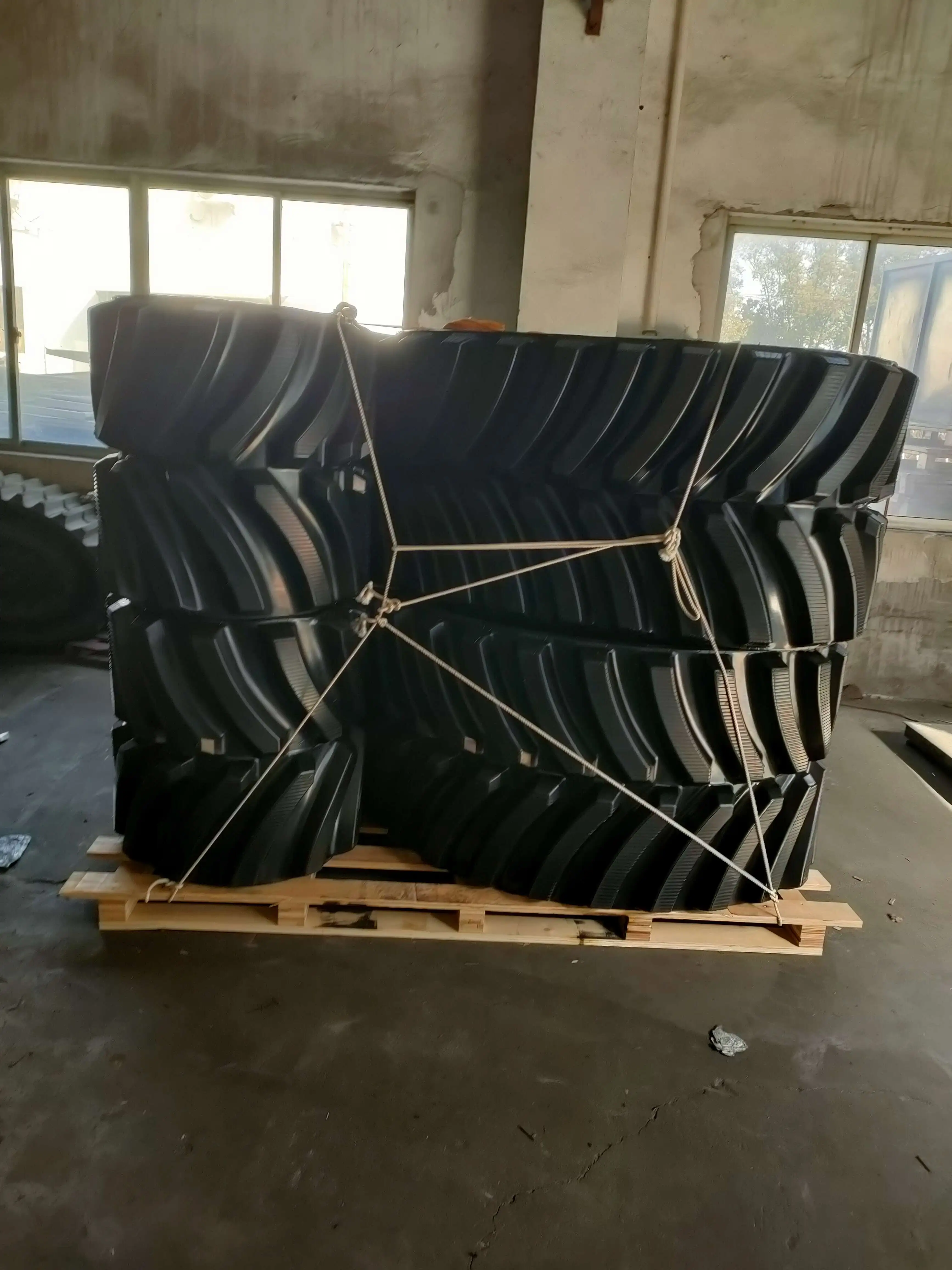 762*152 4*66 ширина резиновые гусеничные ТРАКТОРЫ шины AGCO MT800 mtсельскохозяйственные тракторы запасные части и стальные 4*65