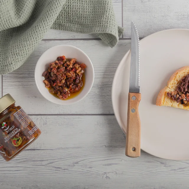 Best Quality Made in Italy Olive and Tomato Italian Bruschetta 180 gr Itaworld For Whosale and Restaurant