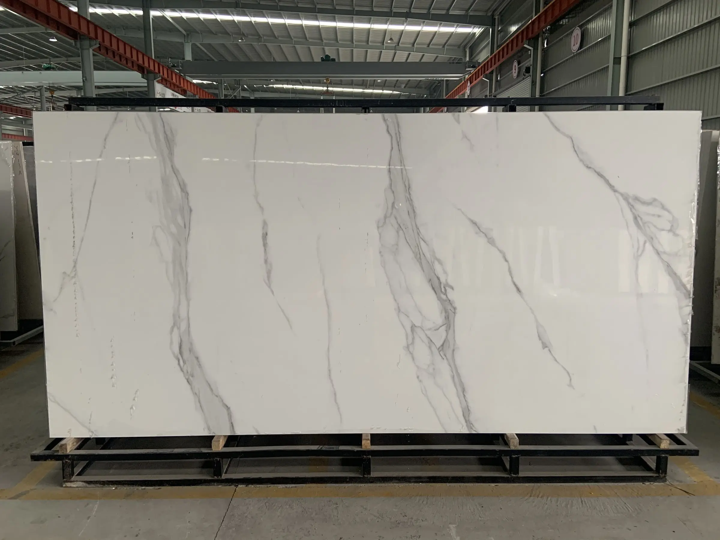 China Manufacture Alpine White Artificial Slab Calacatta White Sintered Stone Kitchen Countertop