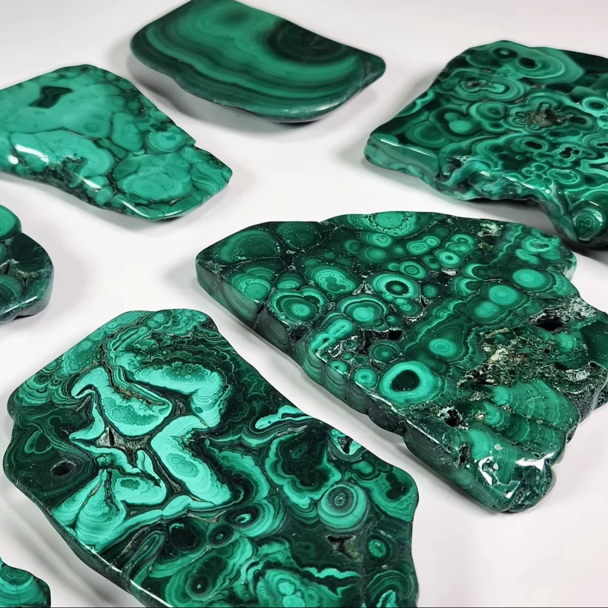 Wholesale Natural Cheap Price Crystal Quartz Raw Stone Slice Original Green Malachite Slab Polished Love Healing For Decoration